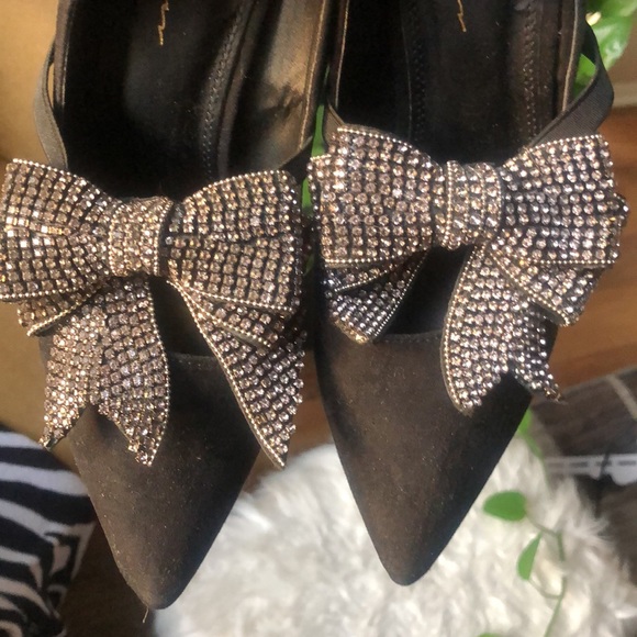 Olivia Jaymes Gorgeous Black Faux Suede Pumps with Rhinestone Bow Design! Sz 8.5 - Picture 8 of 9